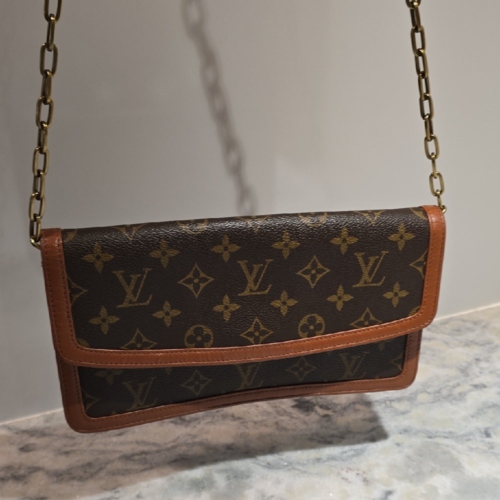 Louis Vuitton Monogram Clutch in Brown and Tan - Picture 16 of 16